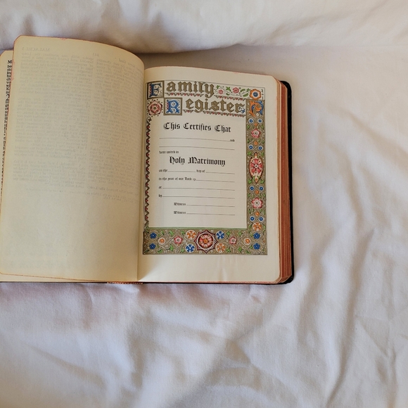 Vintage Holy Bible Concordance, 1962, Self-Pronouncing Edition - Picture 8 of 11